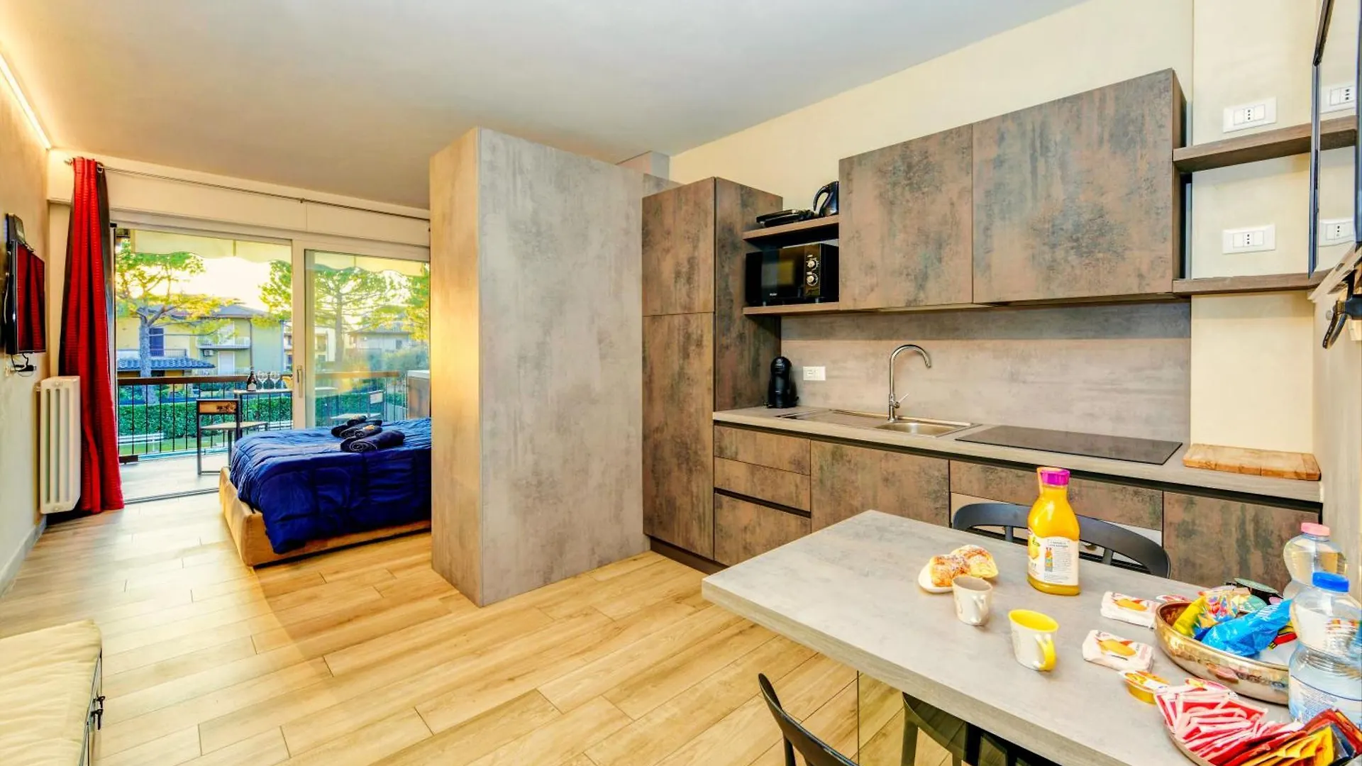 The Giona Apartment 시르미오네 0*,